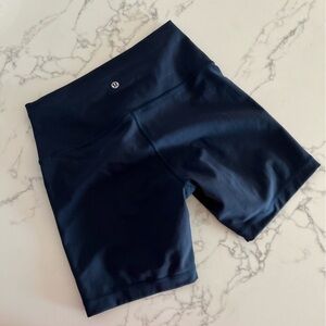 lululemon true Navy Shorts, HR 6”